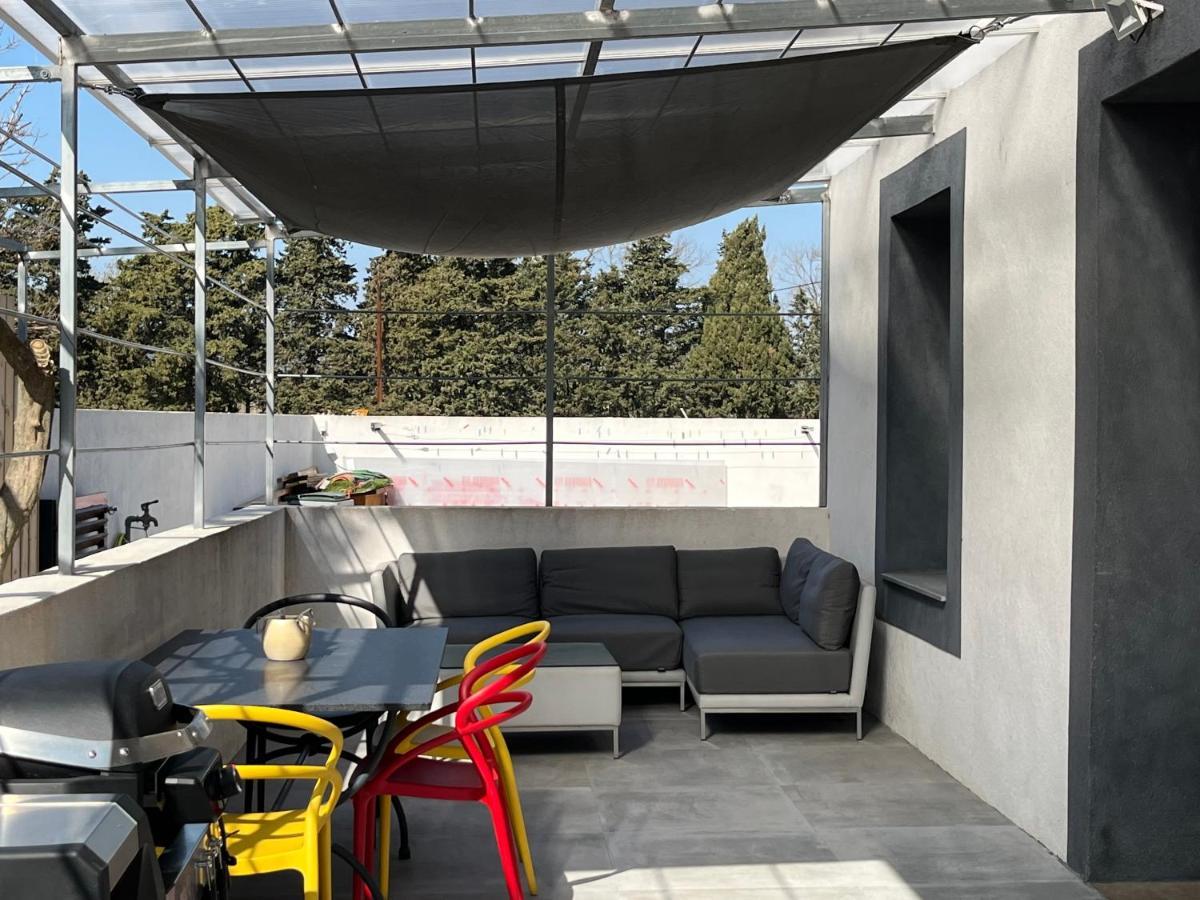 Ferienwohnung Aux 3 Domaines T2 Avec Terrasse Hyères Exterior foto